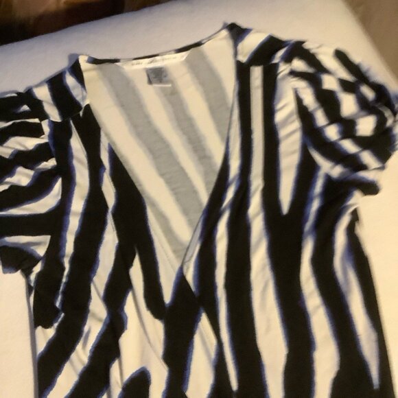 Diane Von Furstenberg Wrap Dress Size 4 Navy Animal Stripe Knit Cap Sleeve - Picture 2 of 7